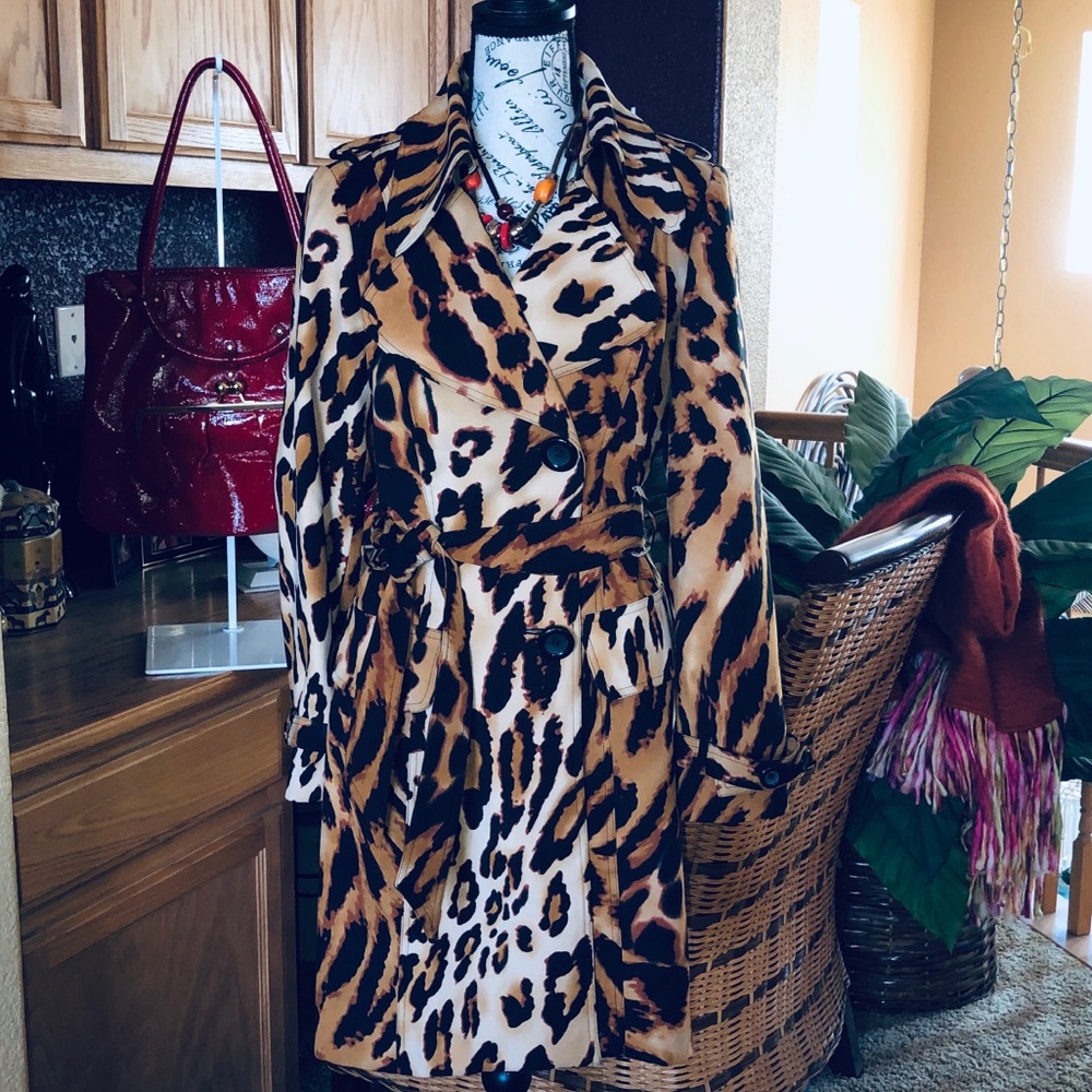 Beautiful Preloved Alberto Makali Trench Coat sz 8